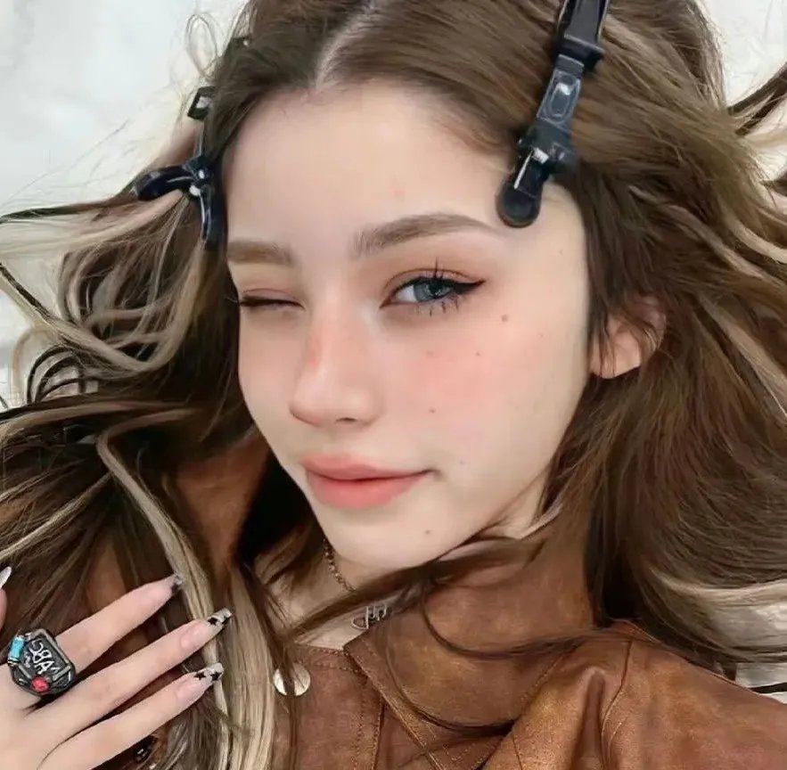 飞女芝芝
